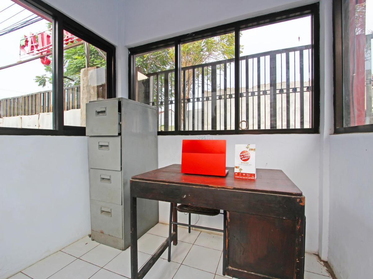Oyo 91476 Srikaya Hotel 3 Pekalongan Exterior foto
