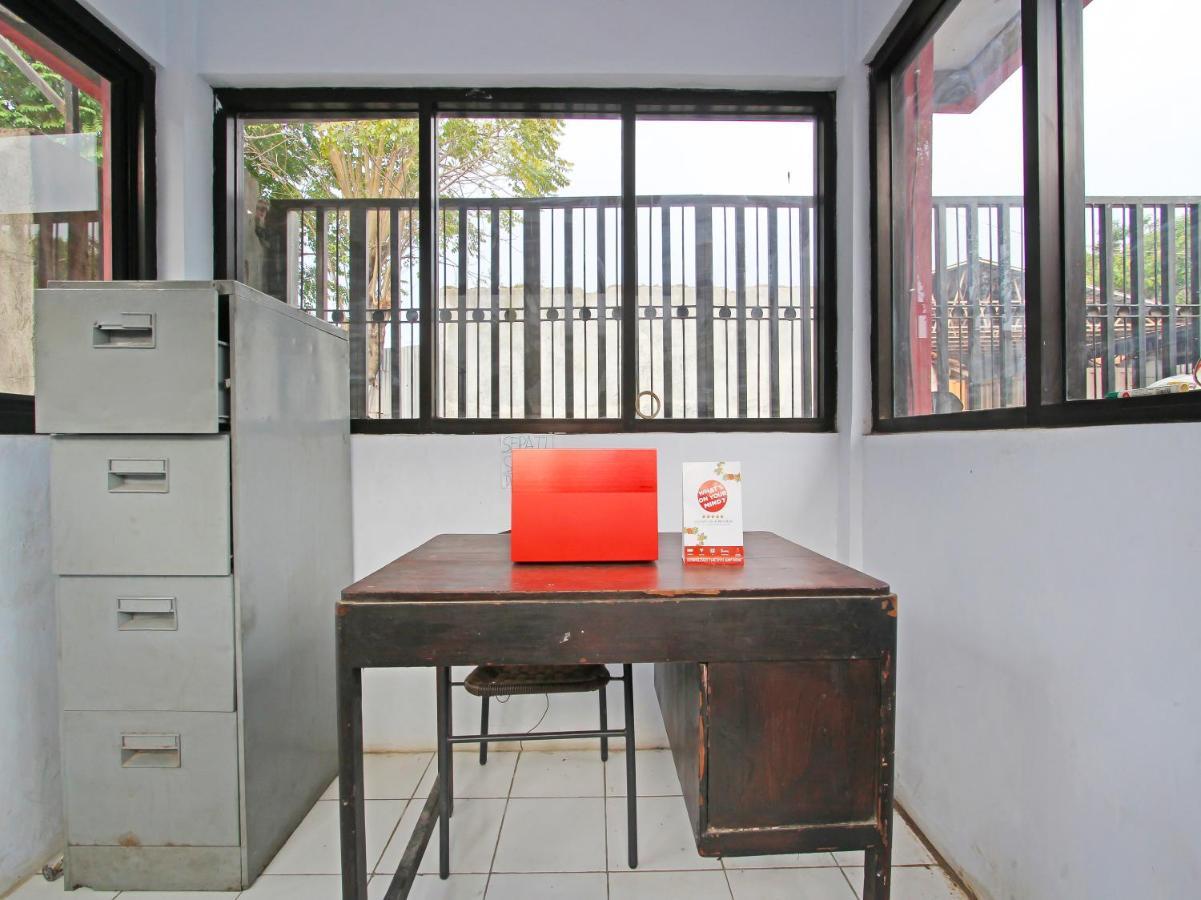 Oyo 91476 Srikaya Hotel 3 Pekalongan Exterior foto