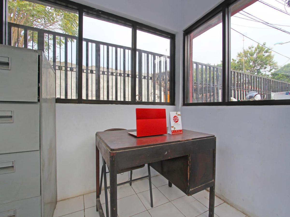 Oyo 91476 Srikaya Hotel 3 Pekalongan Exterior foto
