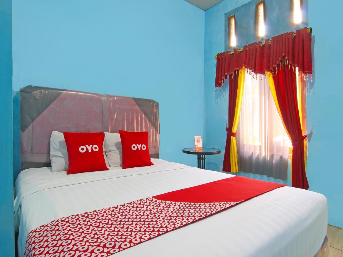 Oyo 91476 Srikaya Hotel 3 Pekalongan Exterior foto